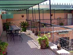 La terrasse du riad Maison d'hotes marrakech Dar Kaotar chambre hotes marrakech chambres hotes marrakech