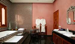 Salle de bain de la Suite Royale location villa marrakech - Villa Palais Mehdi