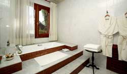 Salle de bain de la Suite Sofia location villa marrakech - Villa Palais Mehdi